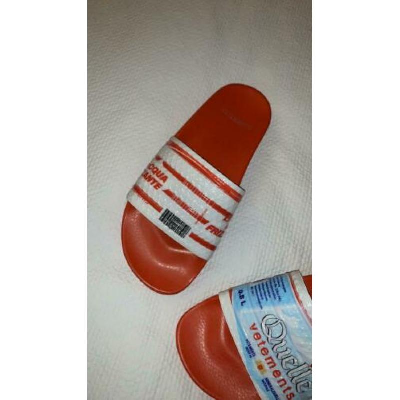 Vetements slippers 38 (1maal gedragen)