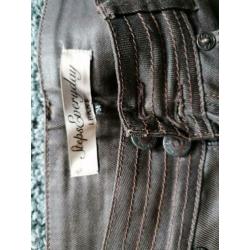 Mooie bruine broek, beetje leren look. Maat 34