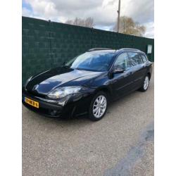Renault Laguna 2.0 16V 103KW Estate 2010 Zwart