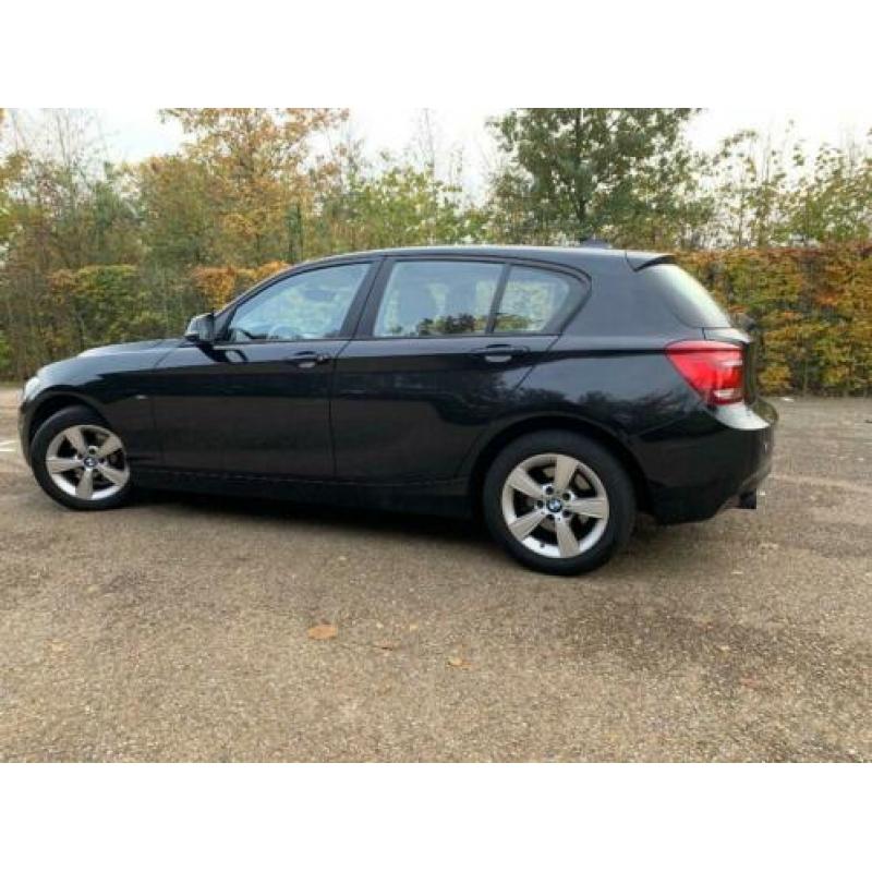 bmw 116i Sport / 136 pk