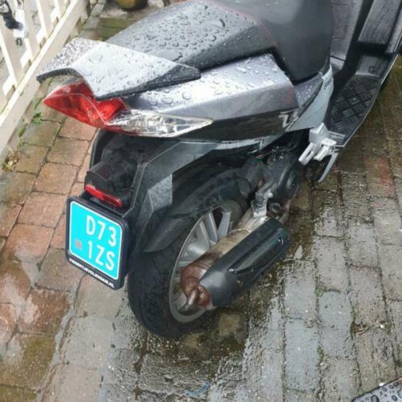 Peugeot speedfight 3