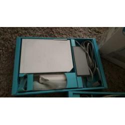 Nintendo Wii + balance board, 2 stuurtjes 50 €