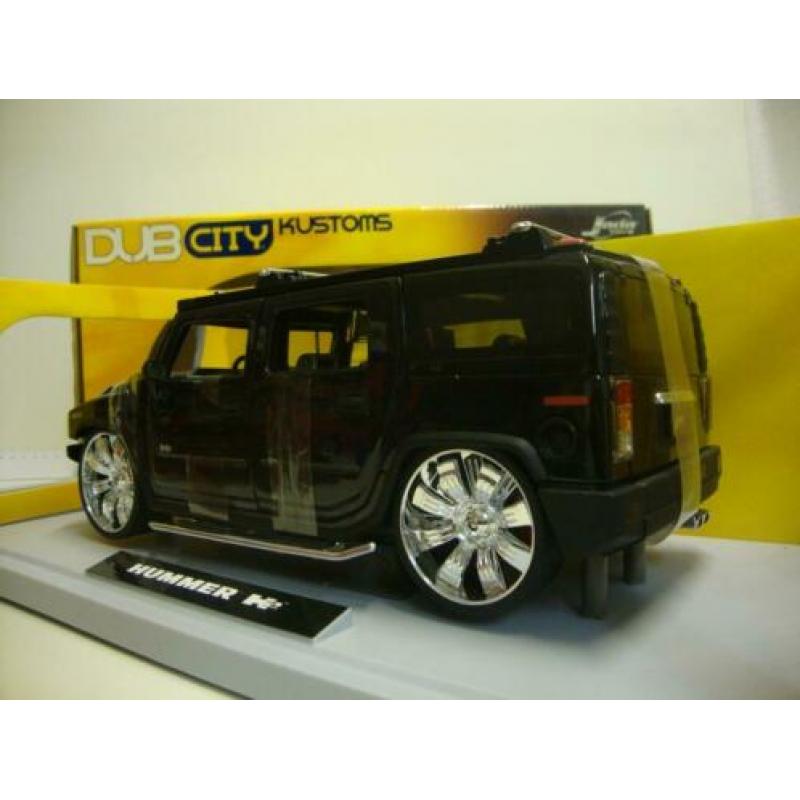 Hummer H2 Dub City zwart Jada 1:18 KRD