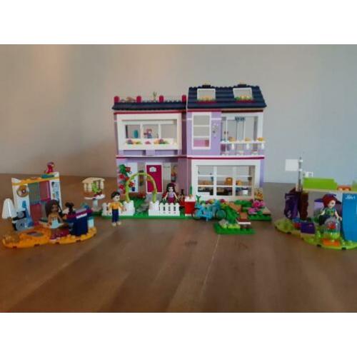 Lego Friends. Emma's House, Andrea's en Mina's bedroom