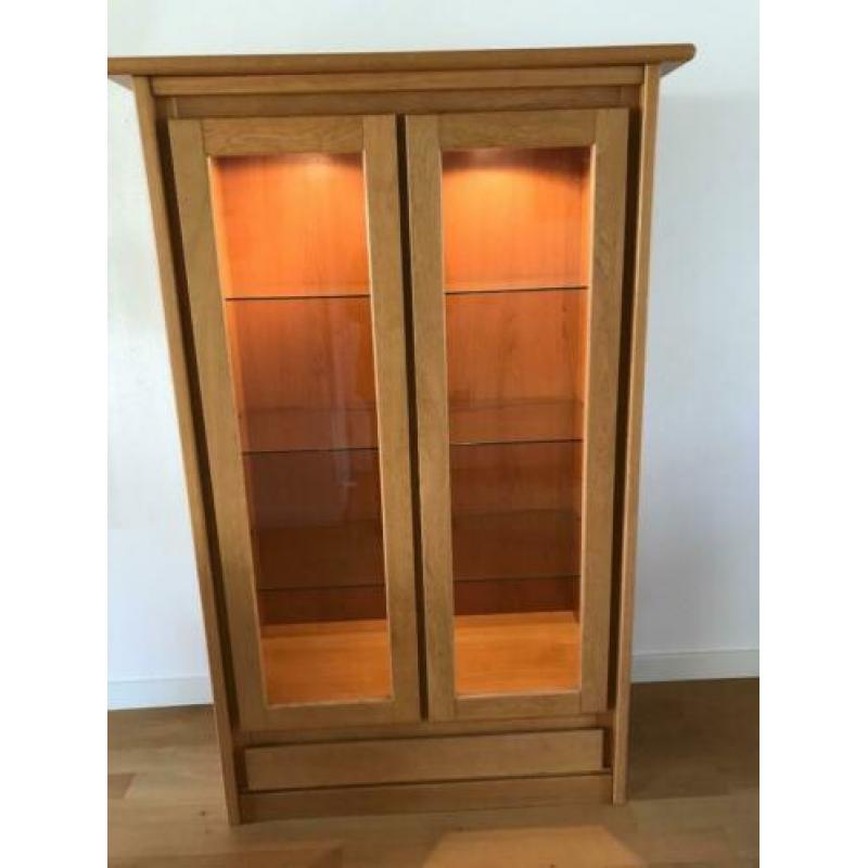 Vitrinekast blank eiken