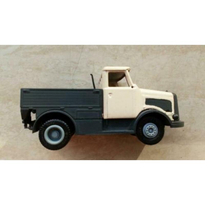 Te koop : vrachtauto 1:87