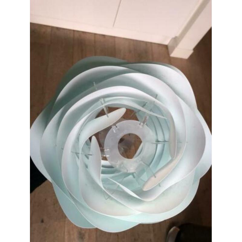 Leuke VITA plafondlamp voor bv in de kinderkamer.