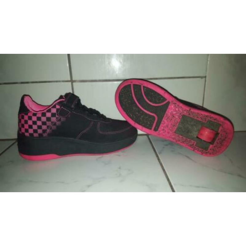 Heelys zwart/roze mt 36