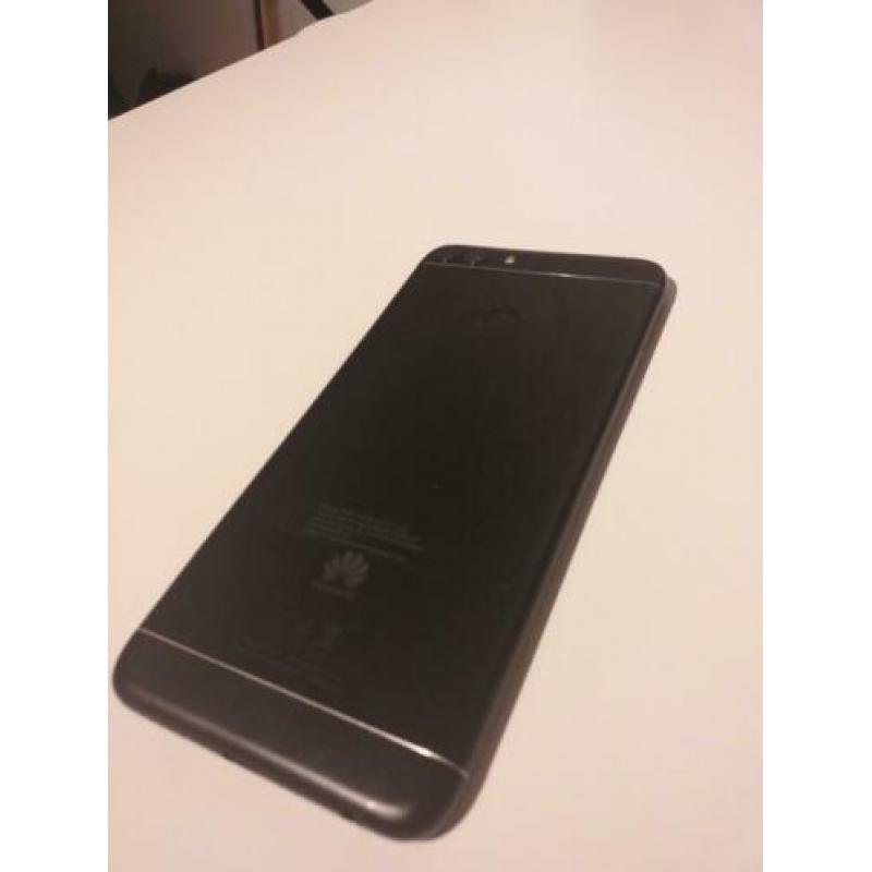 Huawei P Smart 2018 + 2 Screenprotectors + Hoesje