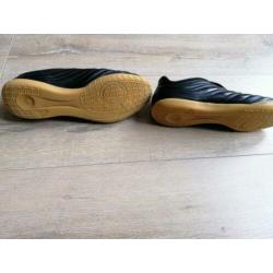 Zaalvoetbalschoenen maat 42