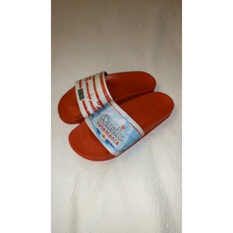 Vetements slippers 38 (1maal gedragen)