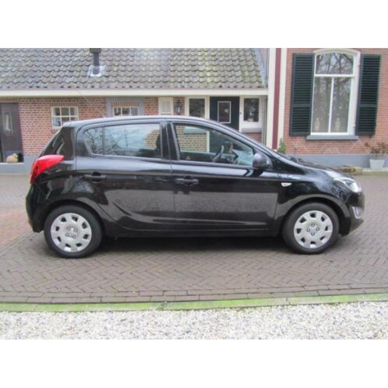 Hyundai i20 1.2i Business Ed. Nieuwe Model 5 deurs.