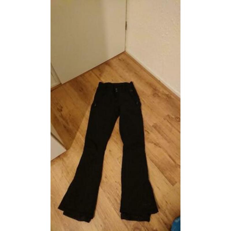 Zo goed als nieuwe protest skibroek