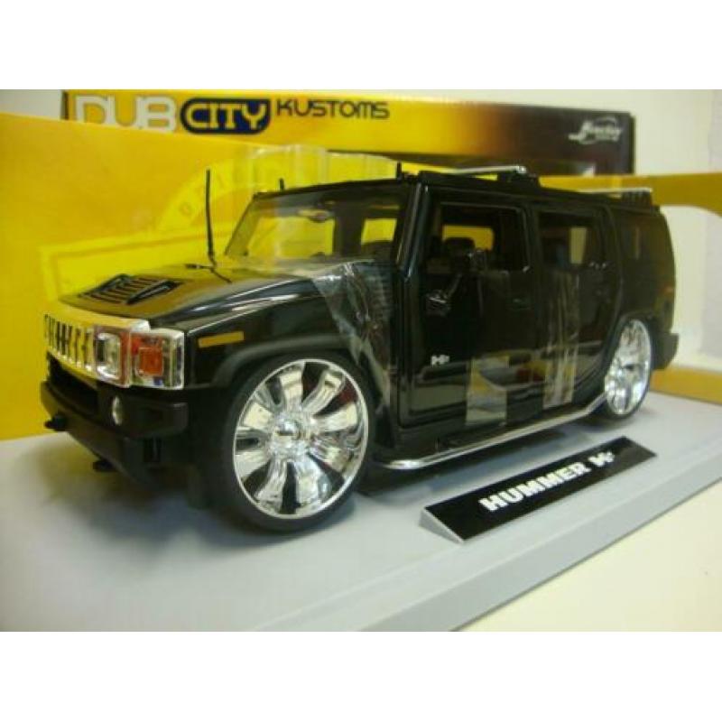 Hummer H2 Dub City zwart Jada 1:18 KRD