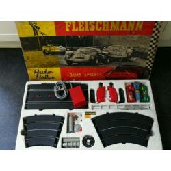 Complete fleischmann racebaan (3015) met extra baanstukken