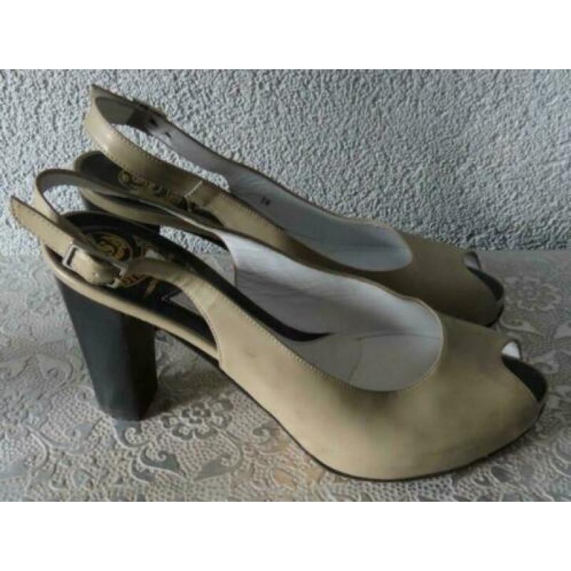 Strafford beige peeptoe pumps maat 38