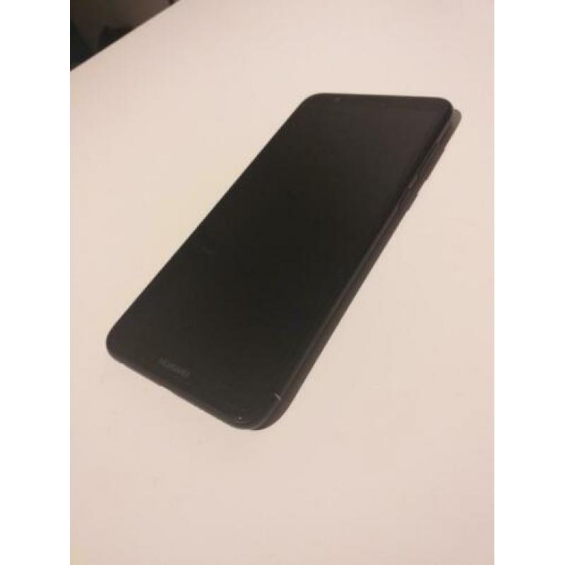 Huawei P Smart 2018 + 2 Screenprotectors + Hoesje