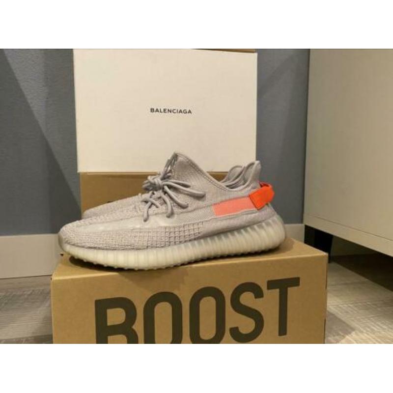 Yeezy Boost 350 V2 Tail Light 46