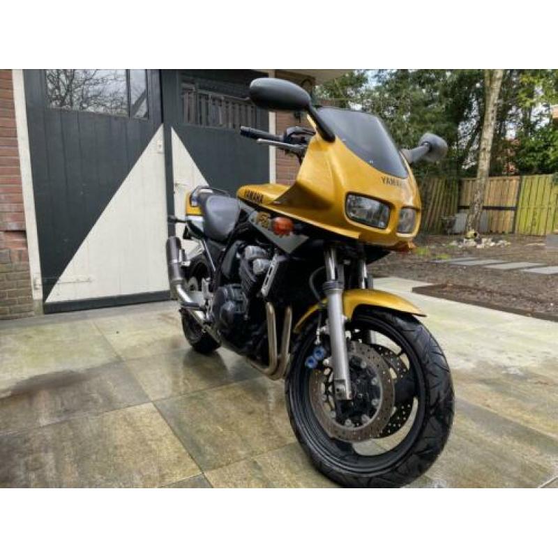 Yamaha Fazer FZS600 te koop