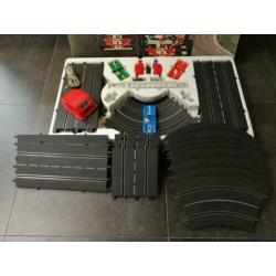 Complete fleischmann racebaan met extra auto en baanstukken