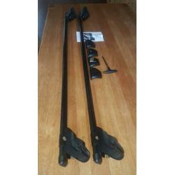 Te Koop Hapro dakkoffer ,eventueel met universele dakdragers