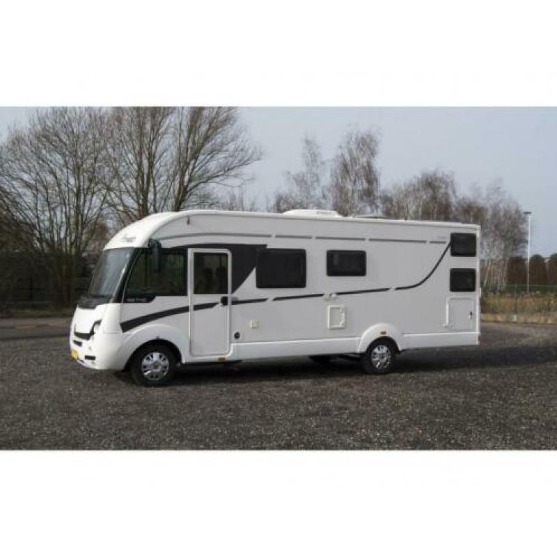 Itineo SB740 | 2015 | 56000 km | garage | Familiecamper