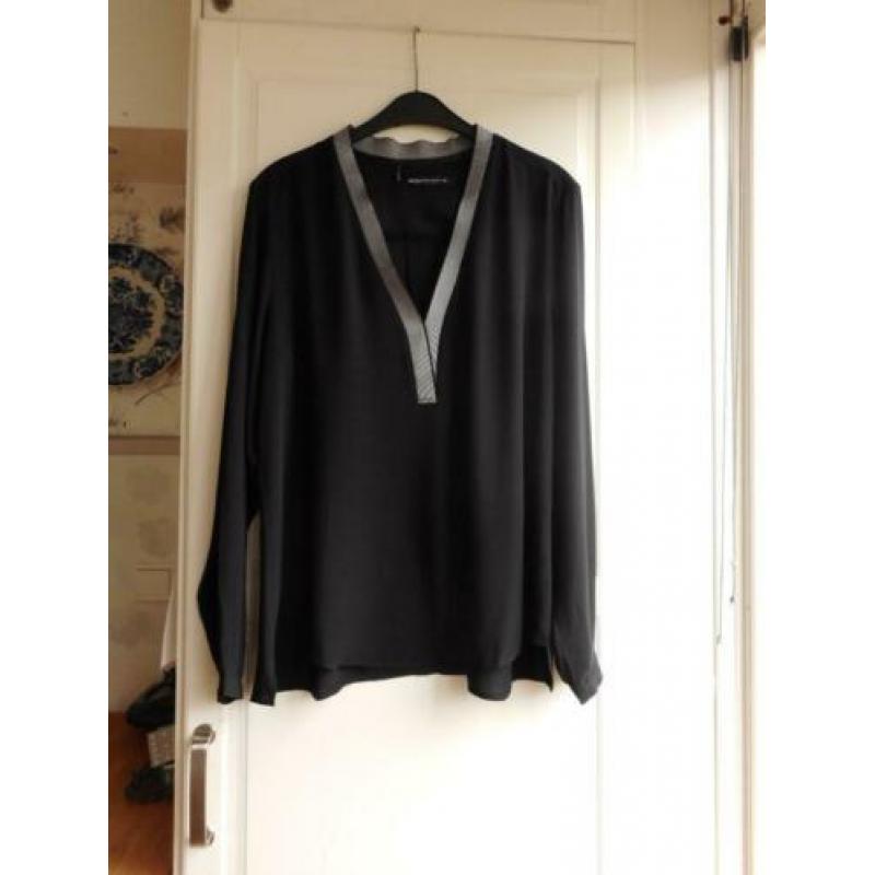 Mooie zwarte blouse top van Expresso mt 44