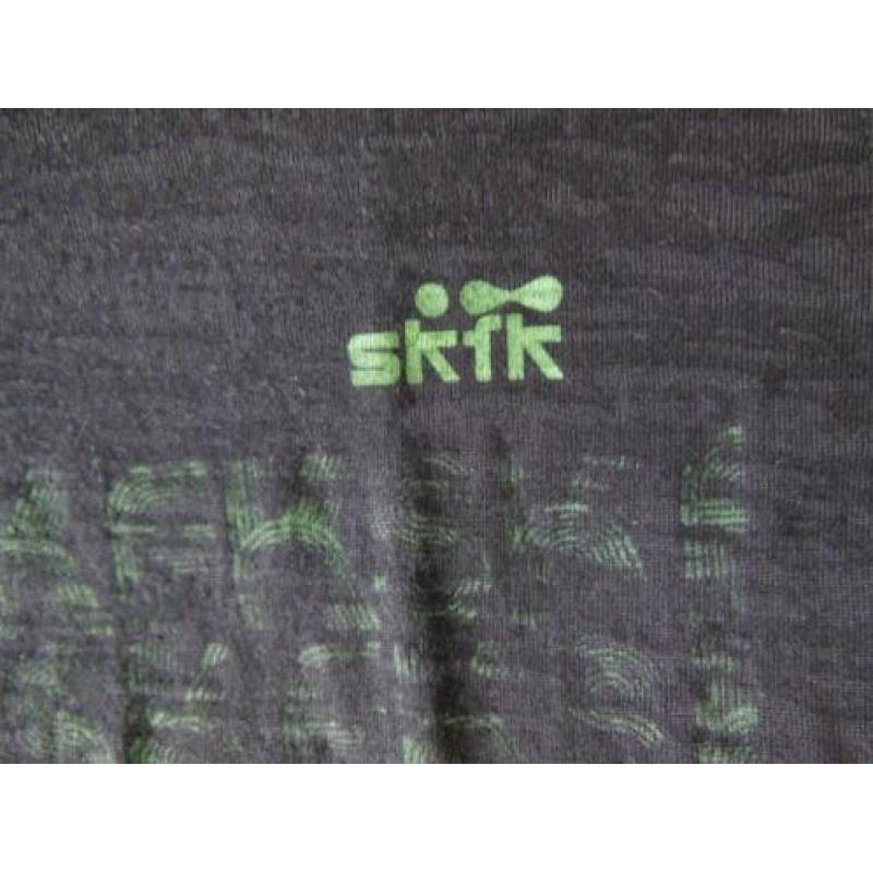 Zwart shirtje Skunkfunk