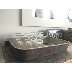 Oude gootsteenbak -mistral-