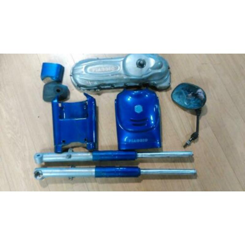 Piaggo Velofax, h???l v???l onderdelen, zie foto's