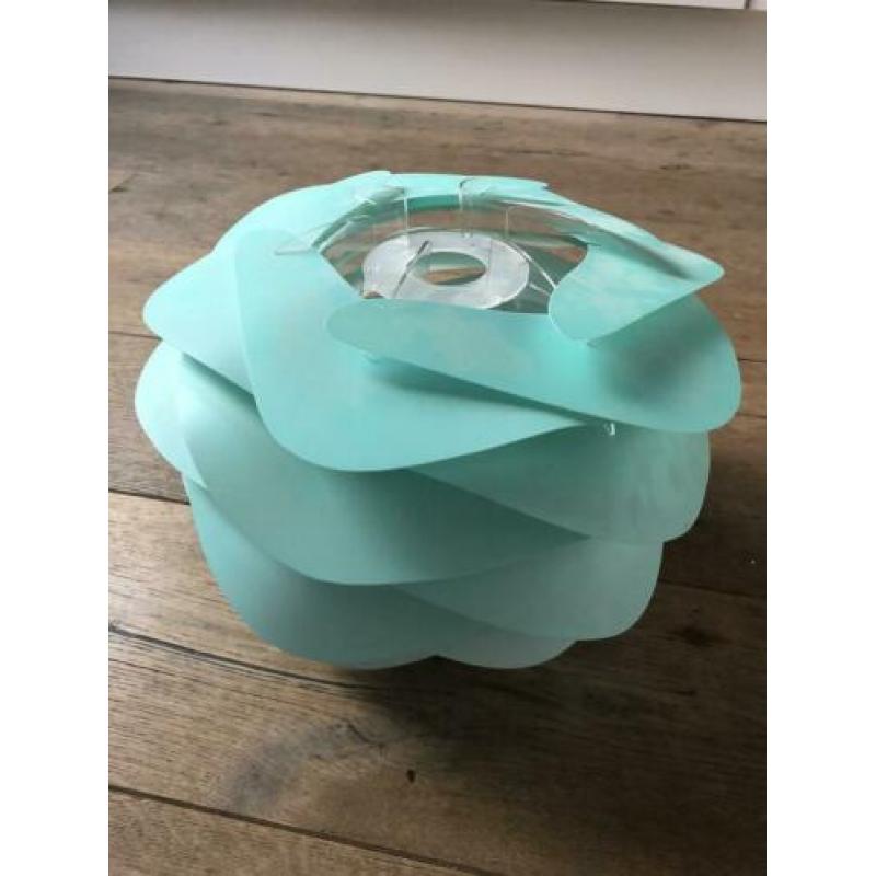 Leuke VITA plafondlamp voor bv in de kinderkamer.