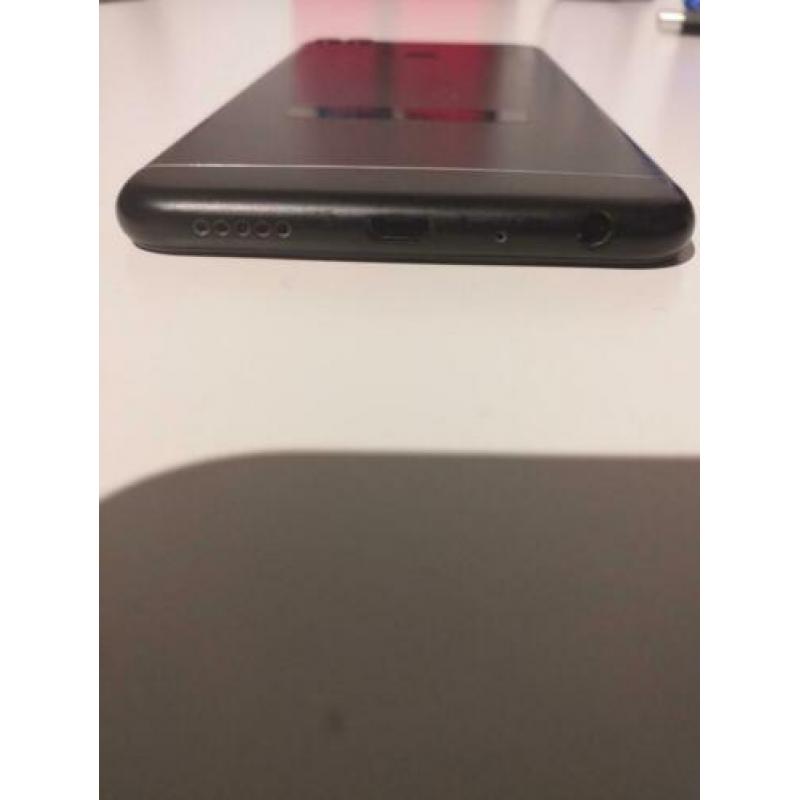 Huawei P Smart 2018 + 2 Screenprotectors + Hoesje