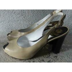 Strafford beige peeptoe pumps maat 38