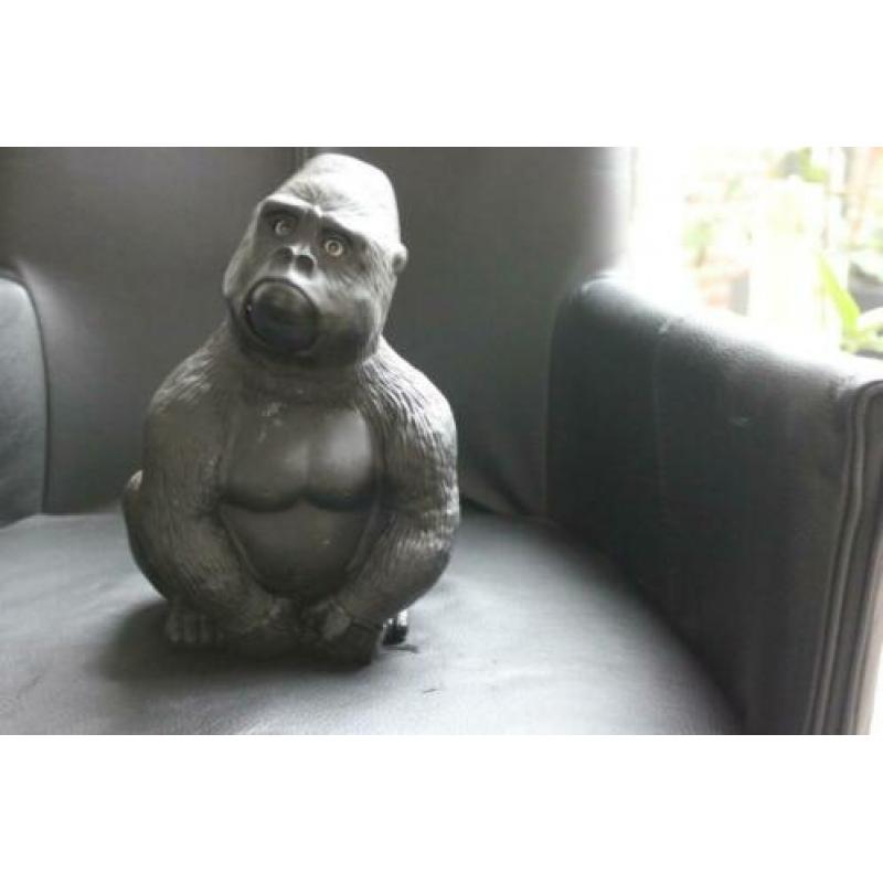 Gorilla van Woo Wee, hoogte tot bovenkant kop 27 cm.