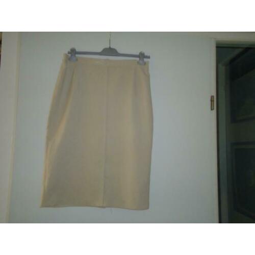 rok mt 44 licht beige ( cremekleur )gevoerd