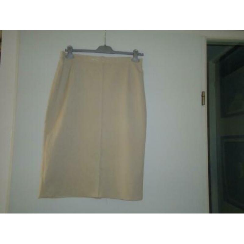 rok mt 44 licht beige ( cremekleur )gevoerd