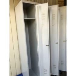 Lockerkast 2x driedeurs lichtgrijs