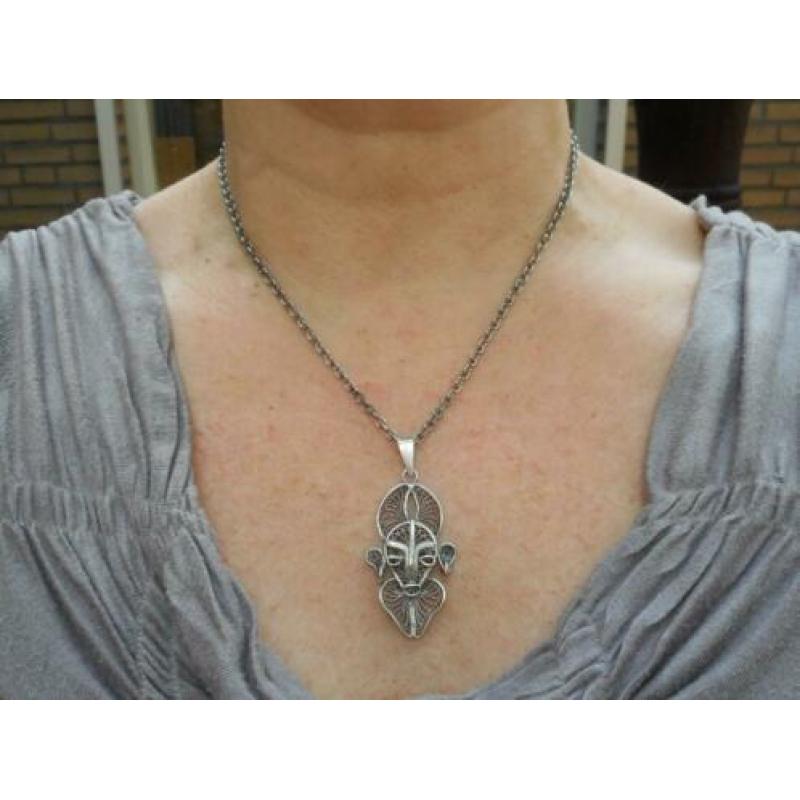 Zilveren ketting met aparte filigrain hanger nr.1732