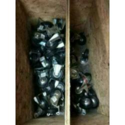 Verschillende soorten en maten zwenkwielen te koop