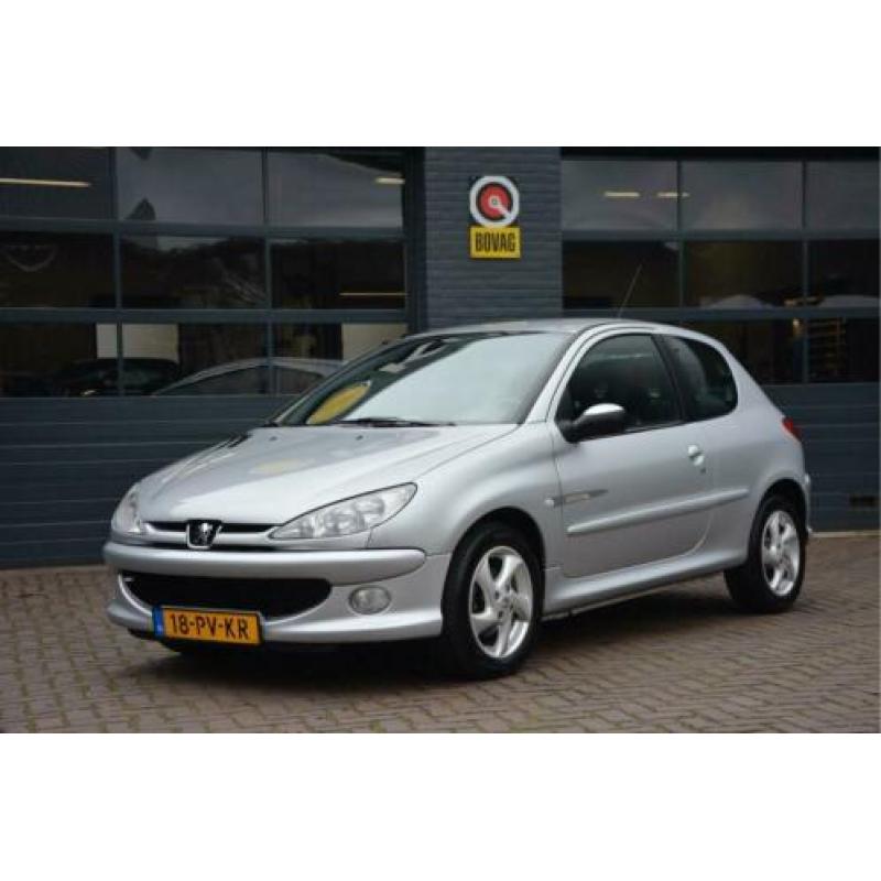 Peugeot 206 1.6 16v Quiksilver (bj 2005)