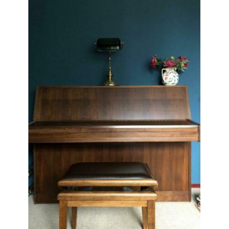 Piano! Met kruk Bied maar