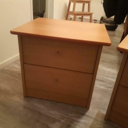 2 Nachtkastjes eikenhout