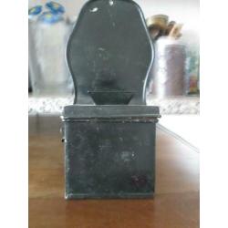 Antieke metalen collecte bus