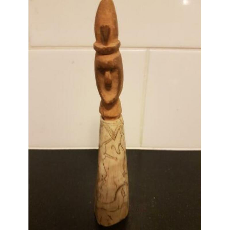Poppetje van hout en been