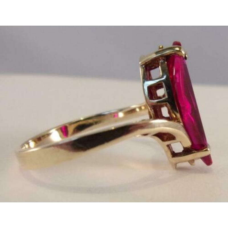 Unieke antieke gouden Art Deco ring met grote Robijn