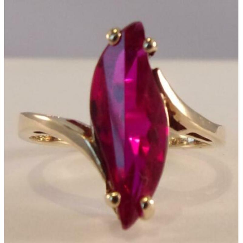 Unieke antieke gouden Art Deco ring met grote Robijn