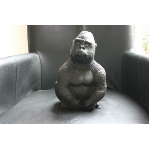 Gorilla van Woo Wee, hoogte tot bovenkant kop 27 cm.