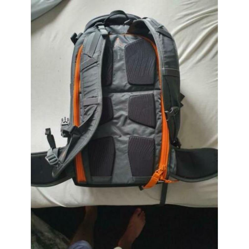Lowepro Whistler BP 450 AW