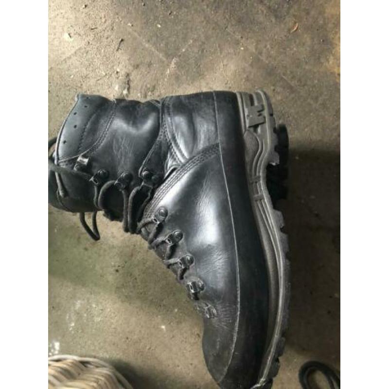 Meindl wandelschoenen + nieuwe inlegzolen en veters •mt 44