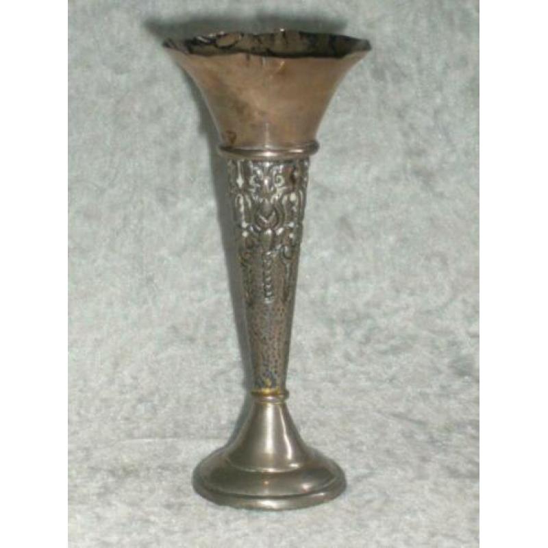 Bloemenvaasje Art Nouveau (Gemerkt Zilver???)